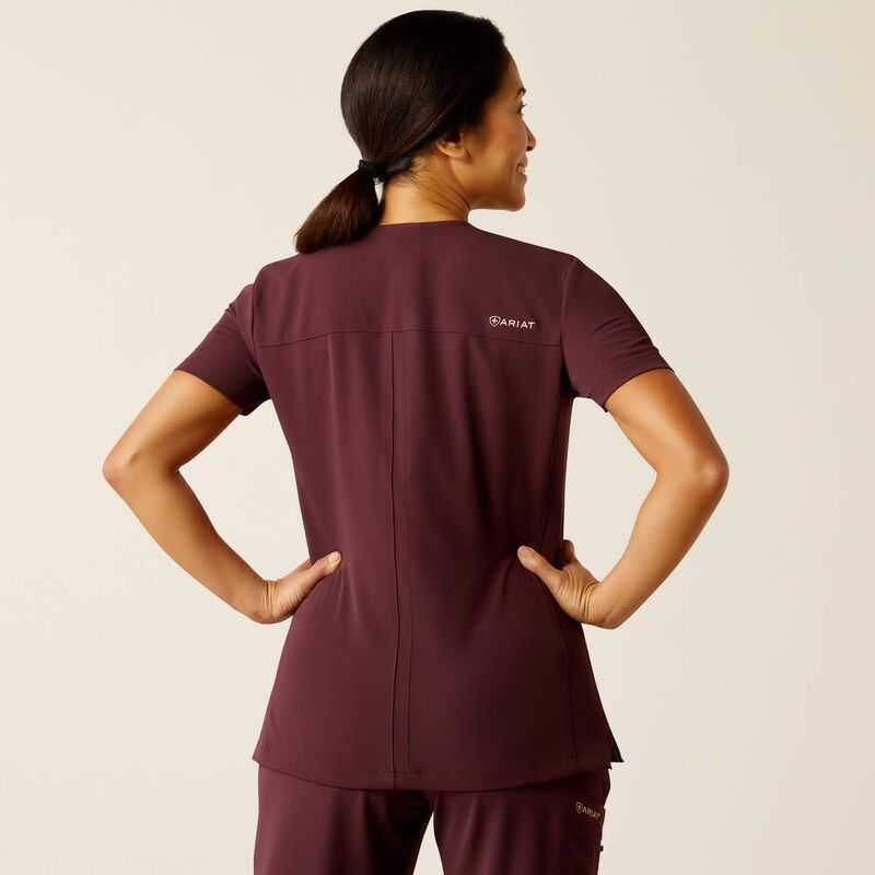 Ariat Clara 6 Pocket Scrub Top Winetasting | 810VDPQGU