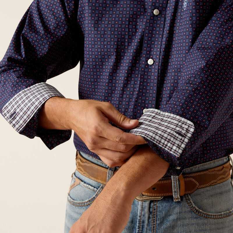 Ariat Wrinkle Free Wells Fitted Shirt Navy | 540YEKPNV