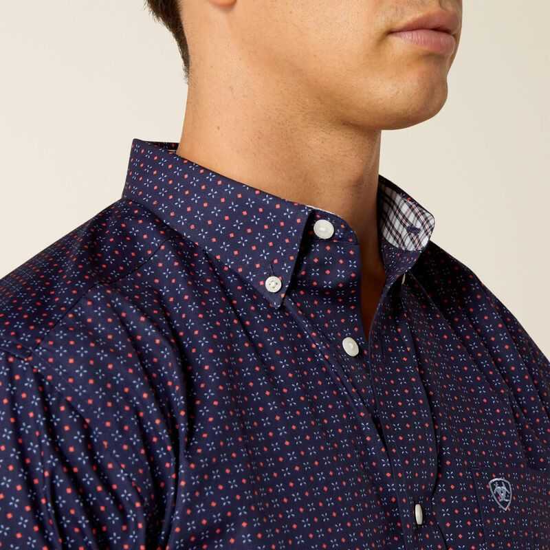 Ariat Wrinkle Free Wells Fitted Shirt Navy | 540YEKPNV