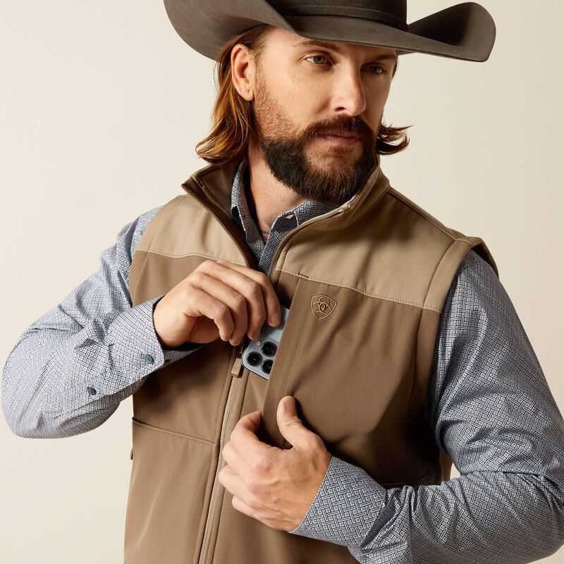 Ariat Wyatt Softshell Vest Brown | 295XCNRFU